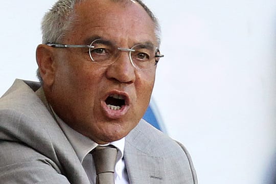 Felix Magath gibt seinen Spielern Feuer.