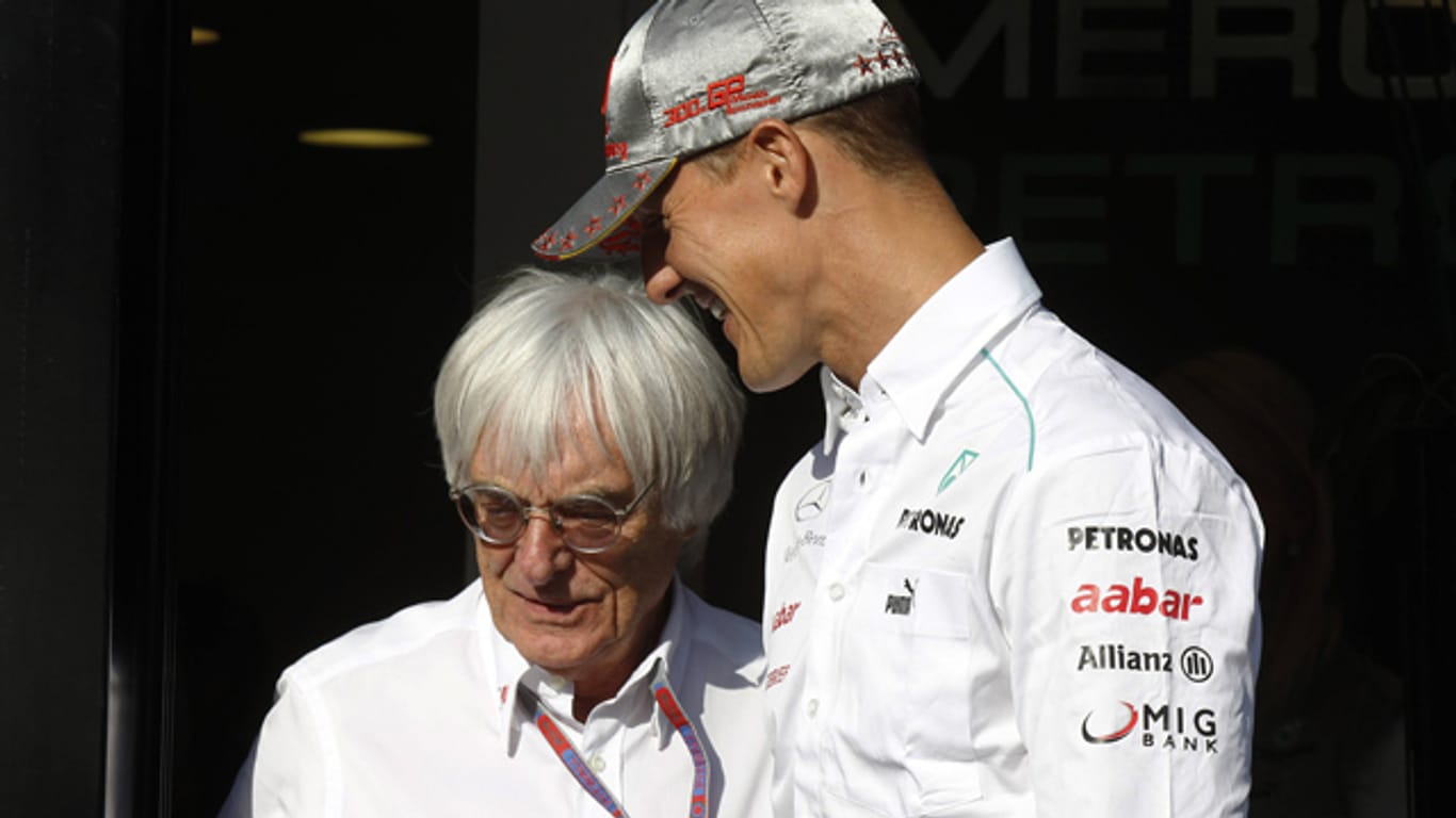 Der Formel-1-Macher Bernie Ecclestone rät Rekordweltmeister Michael Schumacher sofort aufzuhören.