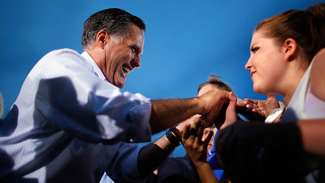Mitt Romney kann sich freuen: In den aktuellen Umfragen liegt er knapp vor Obama