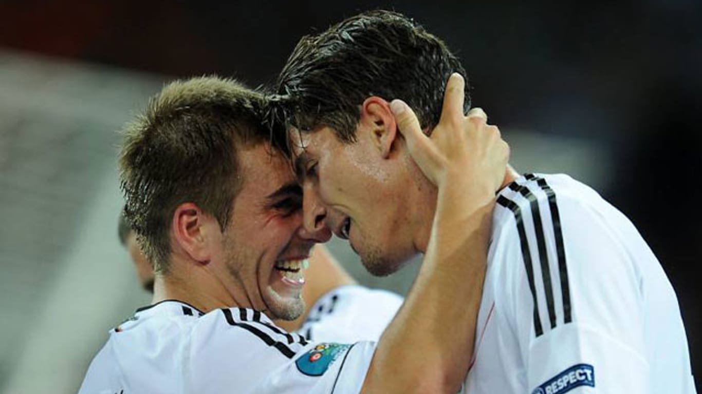Philipp Lahm (li.) und Mario Gomez stehen auf der Liste zum Weltfußballer des Jahres.