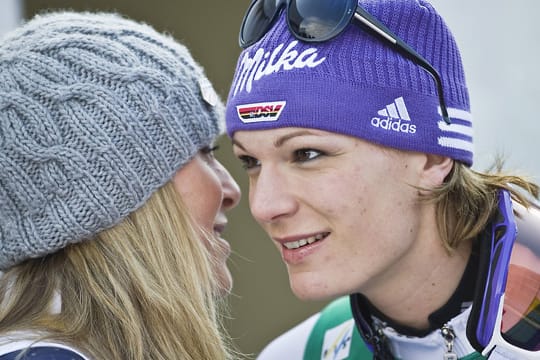 Maria Höfl-Riesch (re.) ist alles andere als begeistert von Lindsey Vonns Plänen.