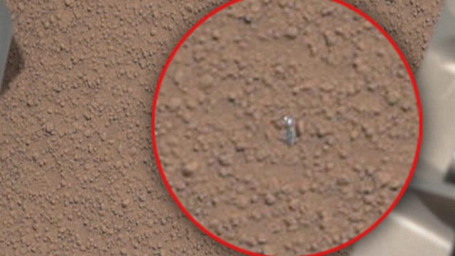"Curiosity": Dieses silbrige Teilchen hatte die Mars-Mission vorübergehend gestoppt. "Curiosity": Dieses silbrige Teilchen hatte die Mars-Mission vorübergehend gestoppt.