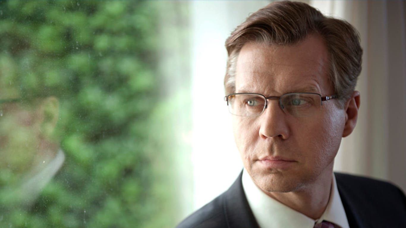 Thomas Heinze als Politiker Karl Martin von Treunau in "Tatort: Borowski und der freie Fall".
