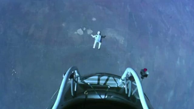 Go! Felix Baumgartner ist gesprungen. (Screenshot: Red Bull Stratos Livestream)