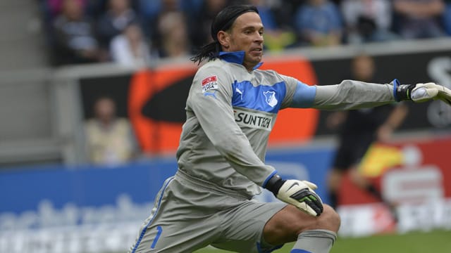 Vier Bundesliga-Spiele hat Tim Wiese verletzungsbedingt verpasst. Gegen Fürth kehrt er ins Hoffenheimer Tor zurück. Vier Bundesliga-Spiele hat Tim Wiese verletzungsbedingt verpasst. Gegen Fürth kehrt er ins Hoffenheimer Tor zurück.