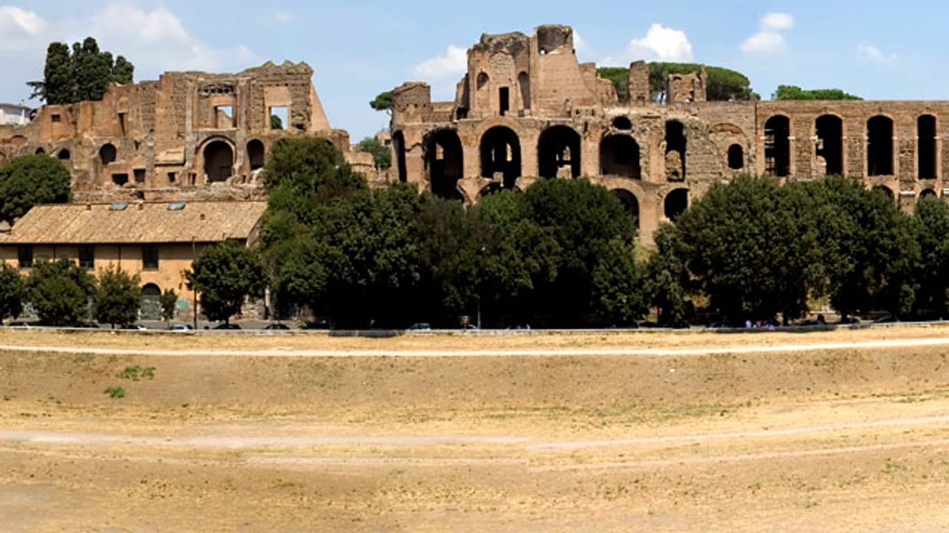 Vom Circus Maximus des antiken Roms sind nur noch ein freies Feld und die Ruinen angrenzender Paläste übrig.