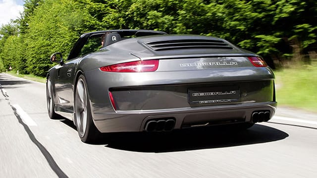 Der Gemballa Porsche 911 Cabrio hat sechs Auspuffrohre