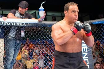 Lehrer Scott Voss (Kevin James) versuchtt sich als Mixed-Martial-Arts-Kämpfer.