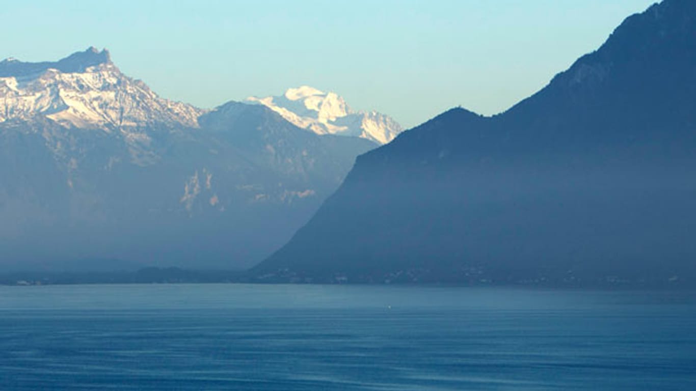 Der Genfer See im Schatten der Alpen: Wissenschaftler fanden hier Spuren eines Tsunamis.