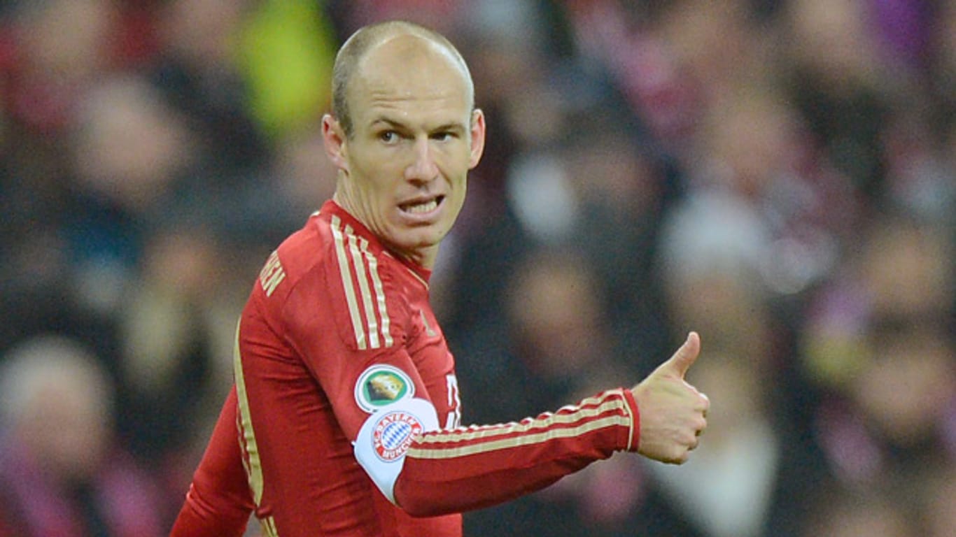Die Kapitänsbinde der Bayern würde Arjen Robben gerne länger tragen.