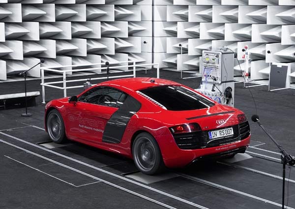 Gestoppt: Der Audi R8 E-Tron sollte im September 2013 auf den Markt kommen.