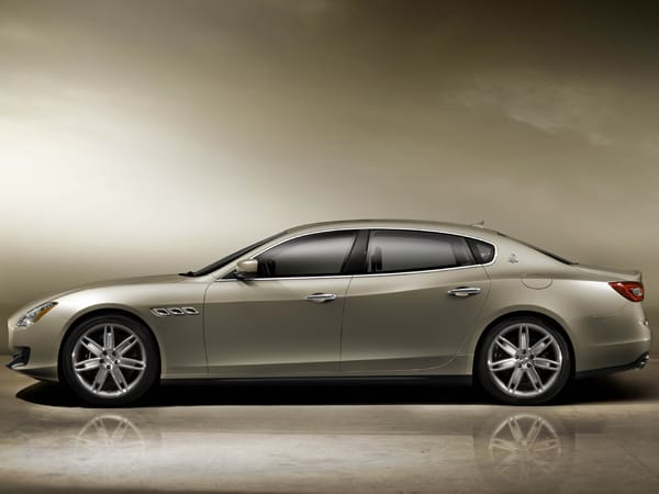 Lang, flach und stark: Das ist der neue Maserati Quattroporte.