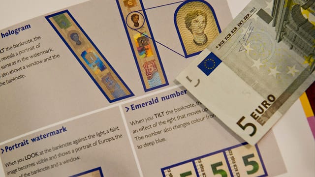 Der 5-Euro-Schein bekommt neue Sicherheitsmerkmale