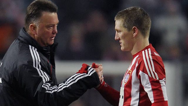 Louis van Gaal, hier noch als Trainer des FC Bayern, machte Bastian Schweinsteiger zum Taktgeber. Louis van Gaal, hier noch als Trainer des FC Bayern, machte Bastian Schweinsteiger zum Taktgeber.