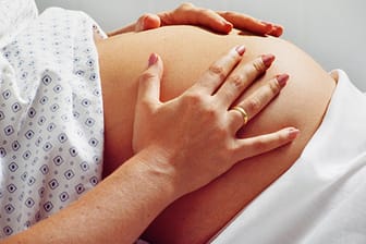 Genforschung: Der Lebensstil einer Frau in der Schwangerschaft kann die Gene des Kindes beeinflussen.