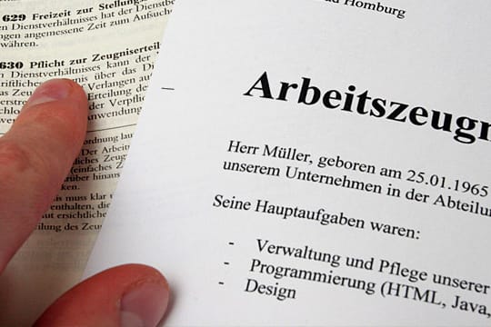 Ein zu schlechtes Arbeitszeugnis kann den alten Arbeitgeber teuer zu stehen kommen