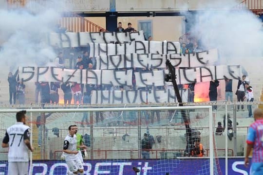 Der Fall "Antonio Speziale" sorgt weiter für Zündstoff. Zuletzt protestierten Fans von Catania Calcio gegen eine Verurteilung des Fans.