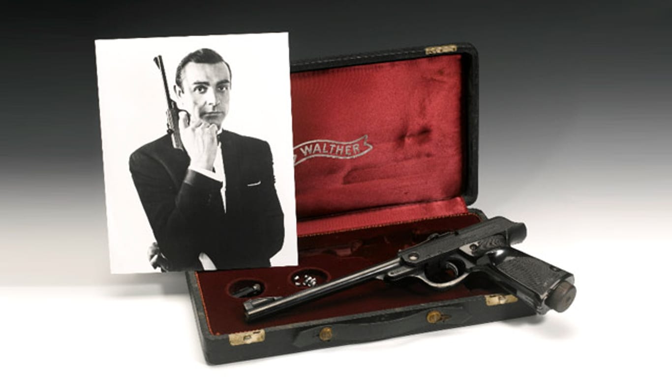 James Bond mit Luftpistole: Sean Connerys Walther PPK war nicht echt.