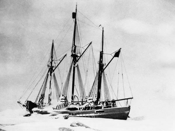 Mit dem Dreimaster "Maud" (hier in einer Aufnahme aus dem Jahr 1923) hatte der Südpoleroberer Roald Amundsen 1918 versucht, als erster Mensch die Nordost-Passage zu bezwingen. Mit dem Dreimaster "Maud" (hier in einer Aufnahme aus dem Jahr 1923) hatte der Südpoleroberer Roald Amundsen 1918 versucht, als erster Mensch die Nordost-Passage zu bezwingen.
