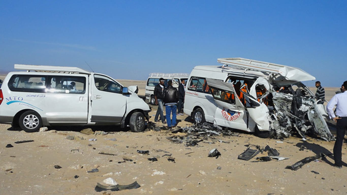 Bei dem Zusammenprall zweier Kleinbusse am Roten Meer starben vier Deutsche und drei Ägypter