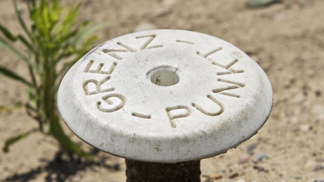 Eine falsch gesetzte Grundstücksgrenze kann im Nachhinein viel Ärger bedeuten.