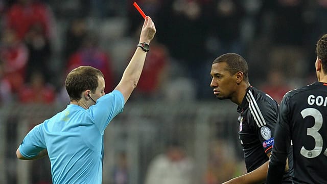 Rote Karte mit Folgen: Jerome Boateng.