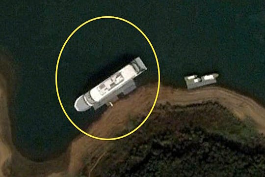 Dieses Satellitenfoto soll die Yacht des verstorbenen Machthabers zeigen