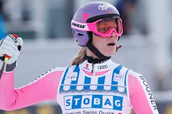 Maria Höfl-Riesch belegt beim Super-G in St. Moritz Platz fünf.