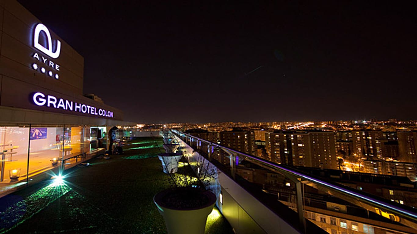 Blick von der Dachterrasse des Hotel Ayre Gran Colón in Madrid