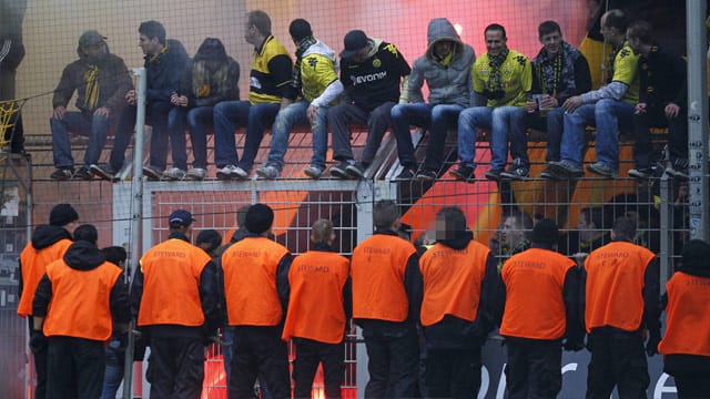 Rechte Tendenzen beim Ordnungsdienst? Der BVB setzt sich zur Wehr.