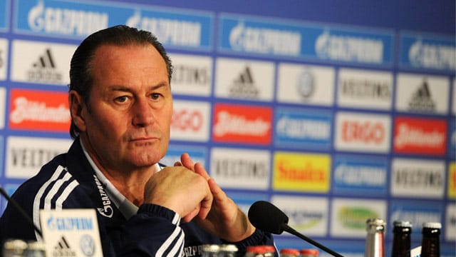 Huub Stevens wird von den Schalke-Fans als Jahrhunderttrainer verehrt. Huub Stevens wird von den Schalke-Fans als Jahrhunderttrainer verehrt.