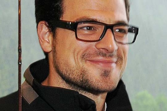 Der Berliner Tobias Licht zeigt in der neuen RTL-Serie "Der Ballermann" vollen Körpereinsatz.