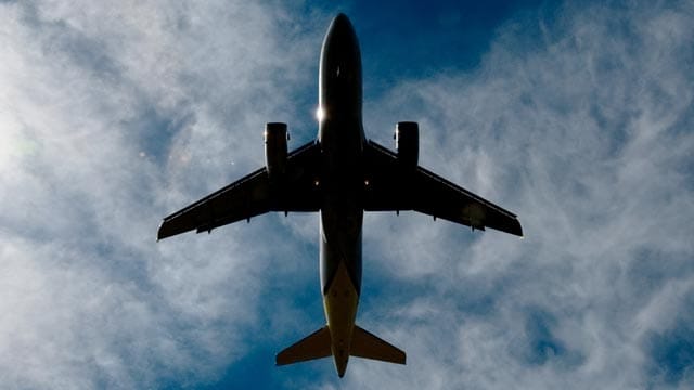 Urteil: Flugzeug muss am Bestimmungsort landen