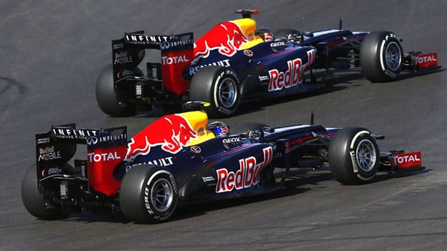 Vettel vor Webber: Sitzt der Weltmeister bei Red Bull im besseren Auto? Vettel vor Webber: Sitzt der Weltmeister bei Red Bull im besseren Auto?