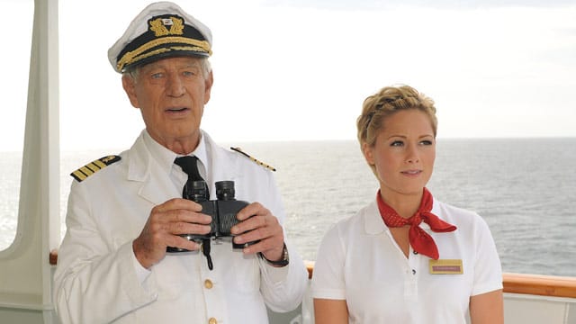 Helen Fischer als chaotische Reiseleiterin auf dem ZDF- "Traumschiff".