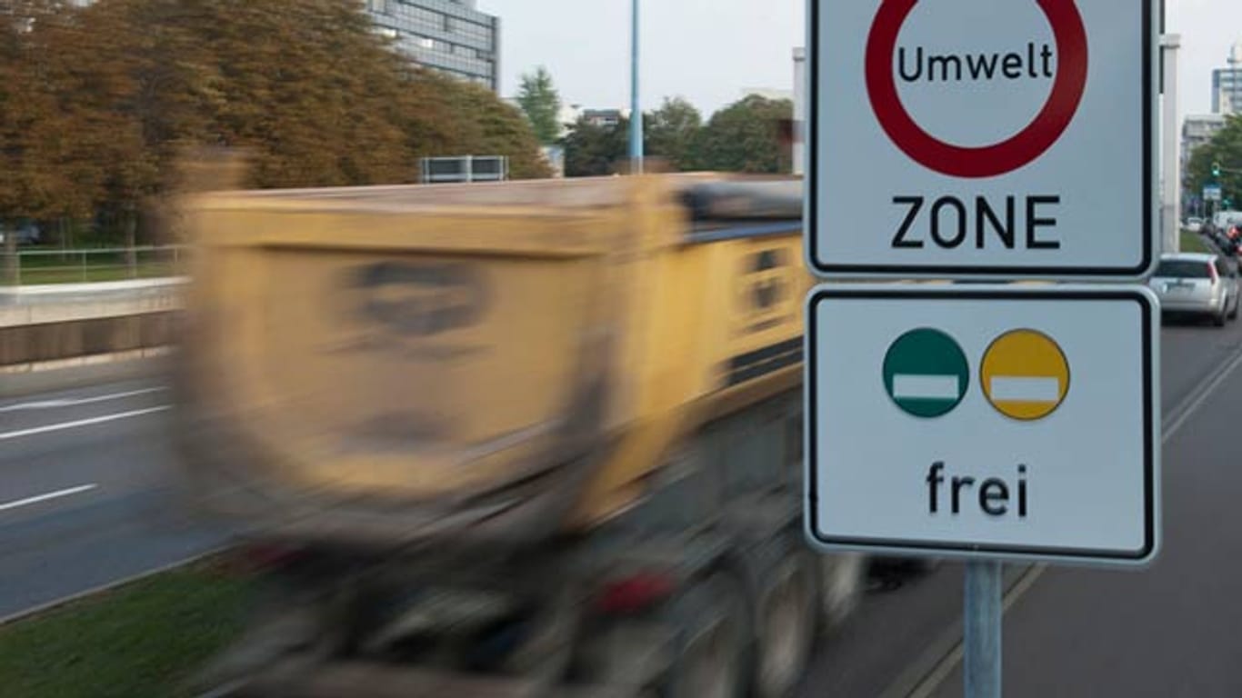 Umweltzonen: Keine Einfahrt für Autos mit roter Plakette