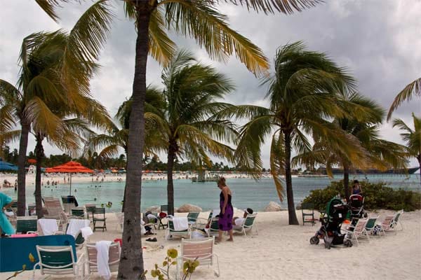 Entspannen unter Palmen auf Castaway Cay.