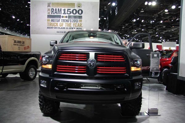Die Konkurrenz im Pick-up-Segment ist hart: Erst jüngst hat sich der Dodge RAM 1500 den begehrten Titel des Truck of the Year 2013 einheimst.