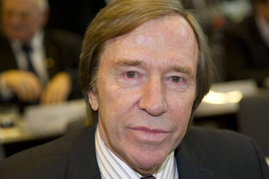 Günter Netzer rechnet mit dem HSV ab.