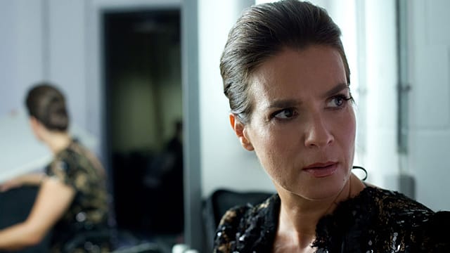 Katharina Witt spielt sich in dem Sat.1-Thriller "Der Feind in meinem Leben" selbst.