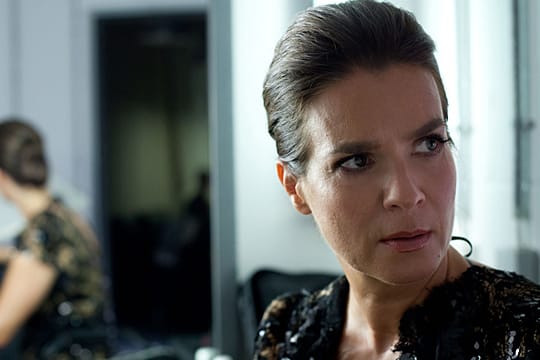 Katharina Witt spielt sich in dem Sat.1-Thriller "Der Feind in meinem Leben" selbst.