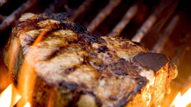 Auch im Winter müssen Grillfans nicht auf ein perfektes Steak vom Rost verzichten.