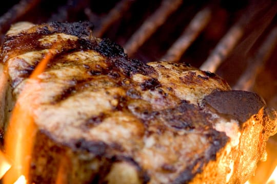 Auch im Winter müssen Grillfans nicht auf ein perfektes Steak vom Rost verzichten.