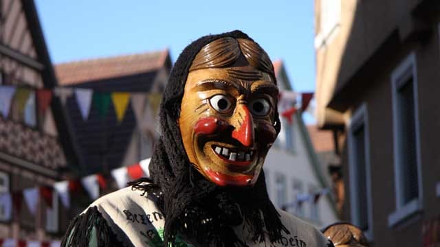 Bei der Fastnacht vor den Hexen in Acht nehmen