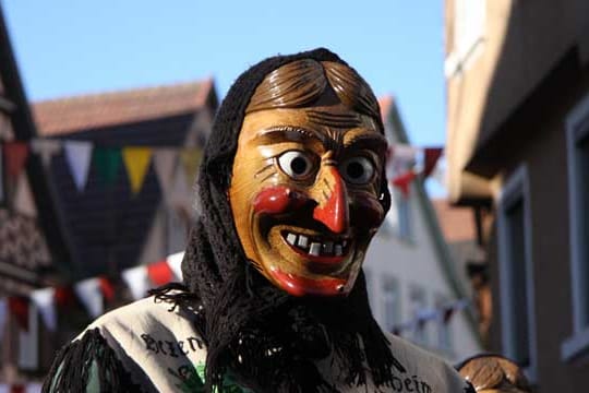 Bei der Fastnacht vor den Hexen in Acht nehmen