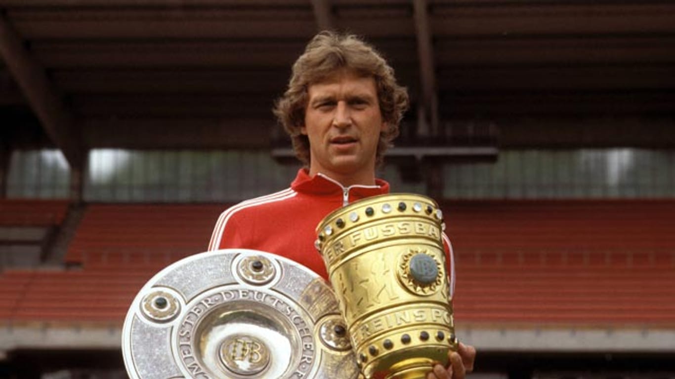 1978 gewinnt Heinz Flohe mit dem 1. FC Köln Meisterschaft und Pokal.