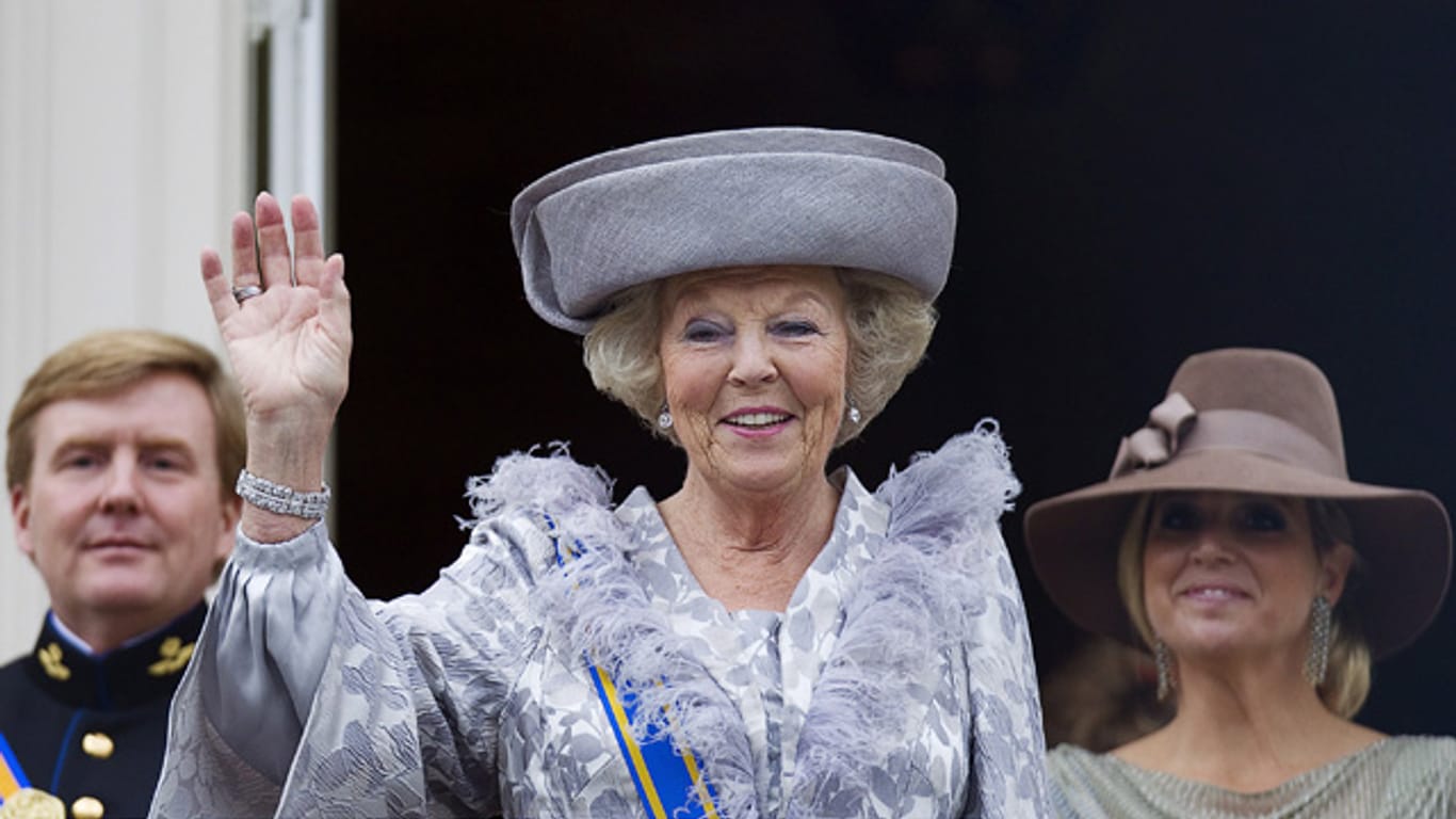 Königin Beatrix dankt ab. Thronfolger wird ihr Sohn, Kronprinz Willem-Alexander.