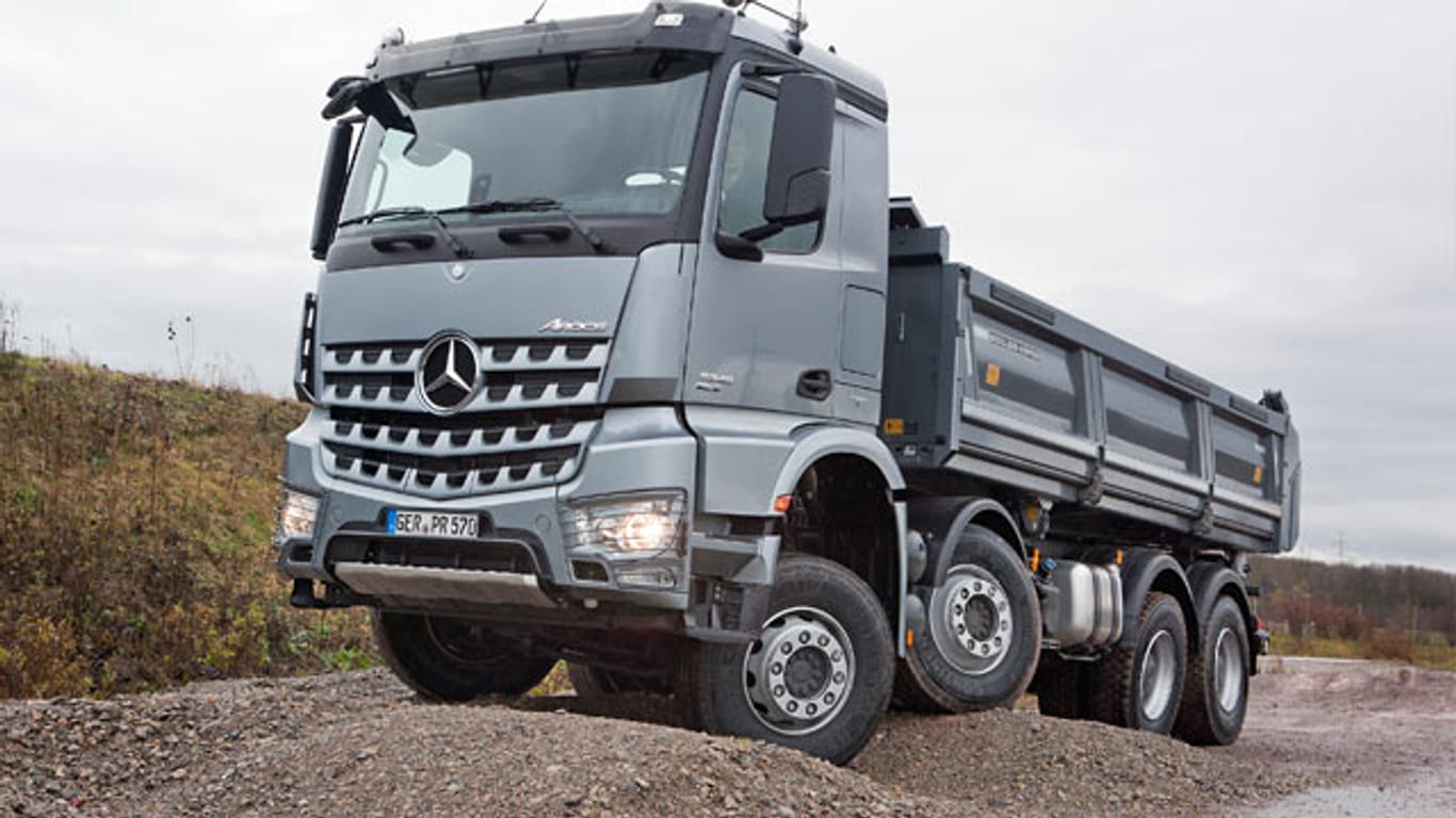 Mercedes-Benz Arocs: Neuer Schwer-Lastwagen