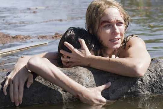 Nach der Welle ist vor der Welle: Naomi Watts im Tsunami-Katastrophenfilm "The Impossible"