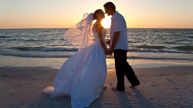 Große Männer haben beim Heiraten besser Karten.